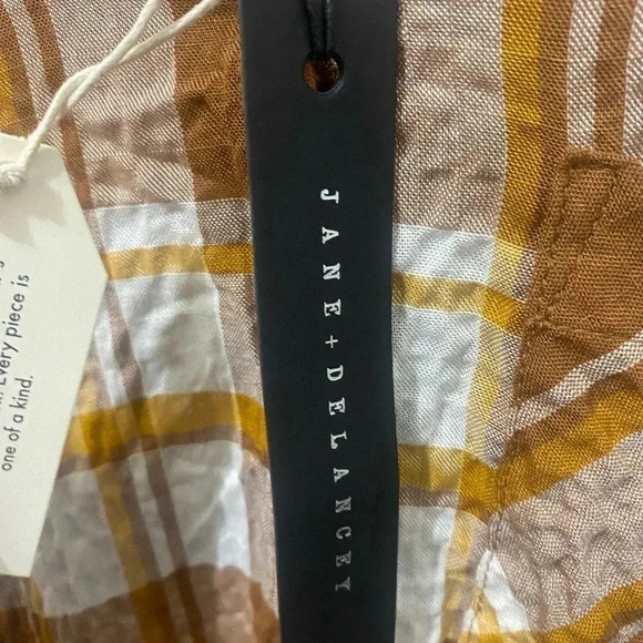 New Jane + Delancey Plaid Lightweight Button Down Blouse Size Medium - Picture 4 of 6